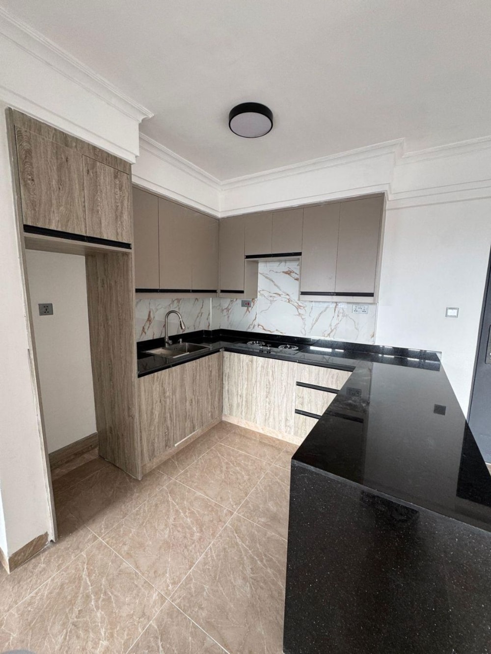Apartment to rent in Kilimani, Kenya - 3KE1739263