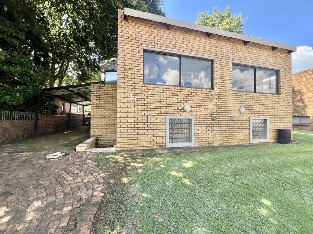 Security complex home for sale in Bronkhorstbaai - PRN1737070 Security complex home for sale in Bronkhorstbaai - PRN1737070