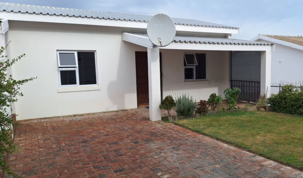 Apartment for sale in Oudtshoorn North - 1OU1736955