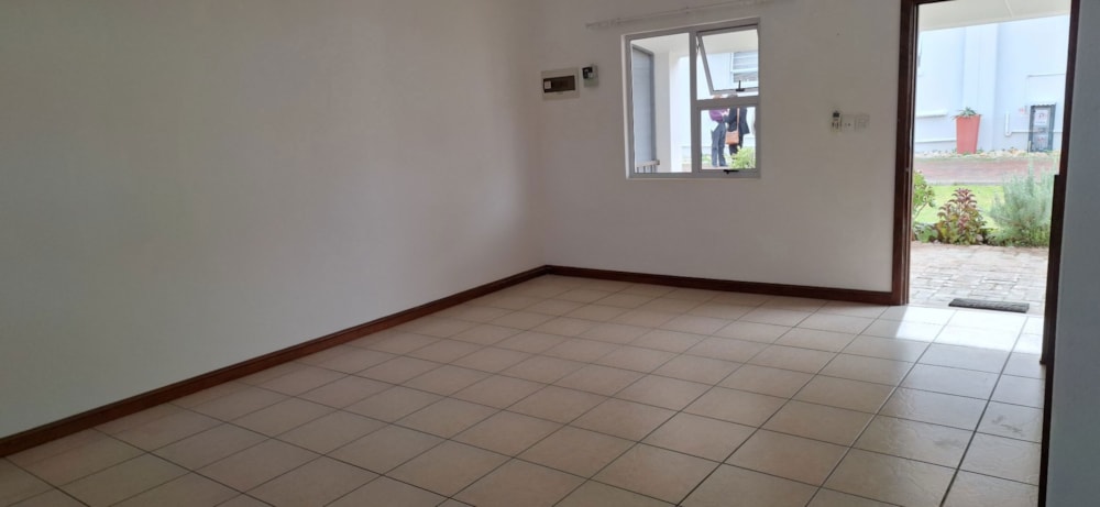 Apartment for sale in Oudtshoorn North - 1OU1736955