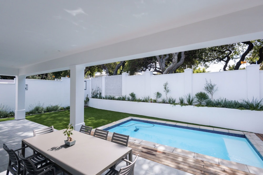 Double-storey house to rent in Constantia, Cape Town - RBL1737060