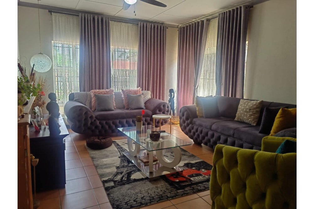 House to rent in Kempton Park - ENL1737094