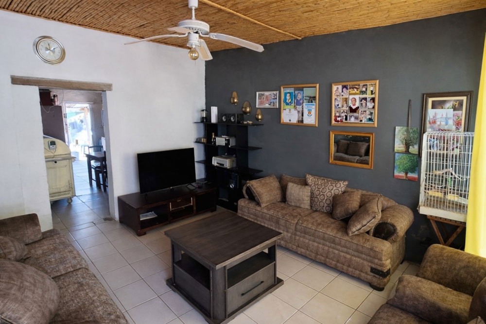 House for sale in Toekomsrus, Oudtshoorn - 1OU1737131