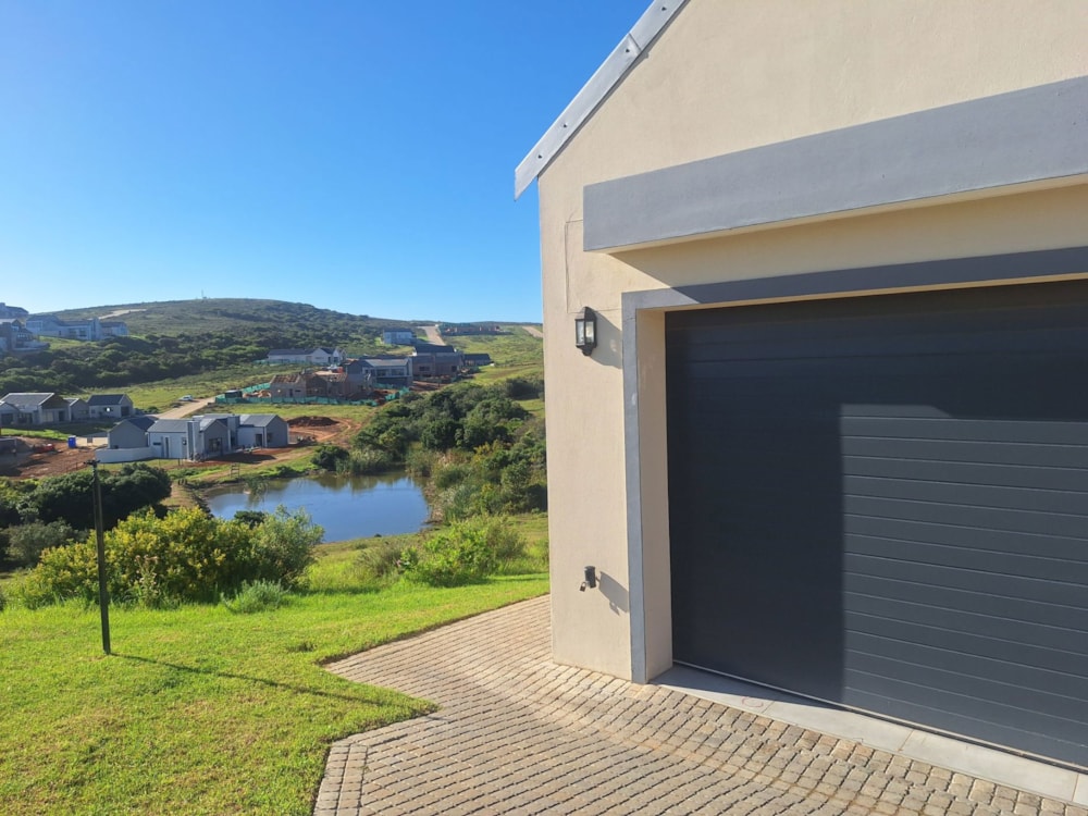 House for sale in Outeniquasbosch Wildlife Village - 1MB1737248