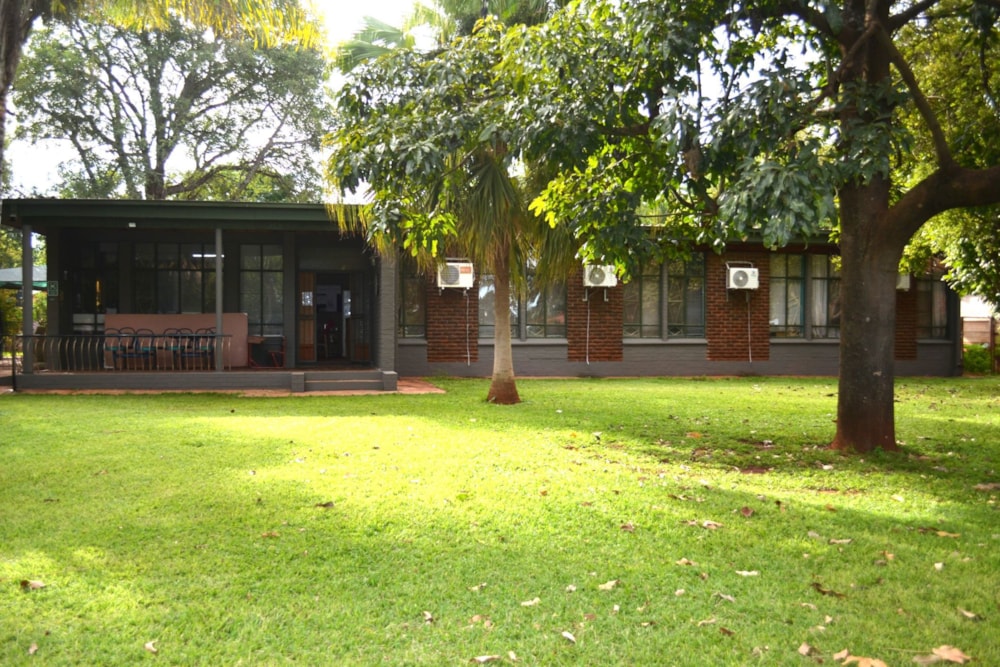 House for sale in Mookgopong (Naboomspruit) - 1MDM1737214