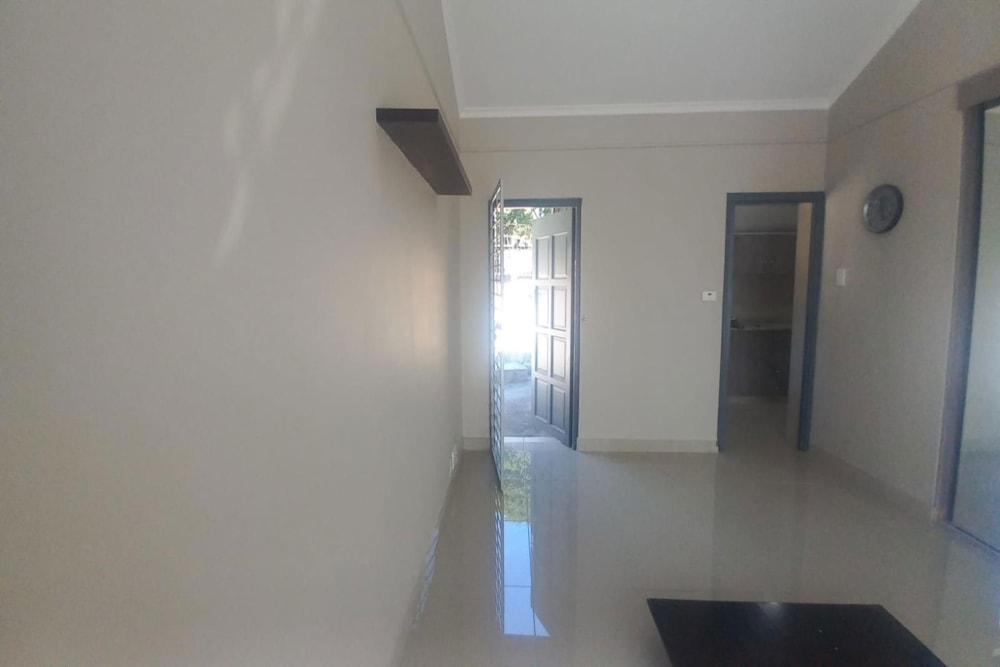 Bachelor apartment to rent in Berea West - 1WP1737221