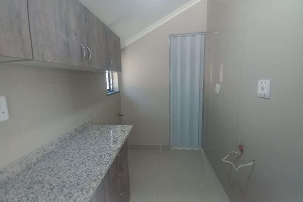 Bachelor apartment to rent in Berea West - 1WP1737221