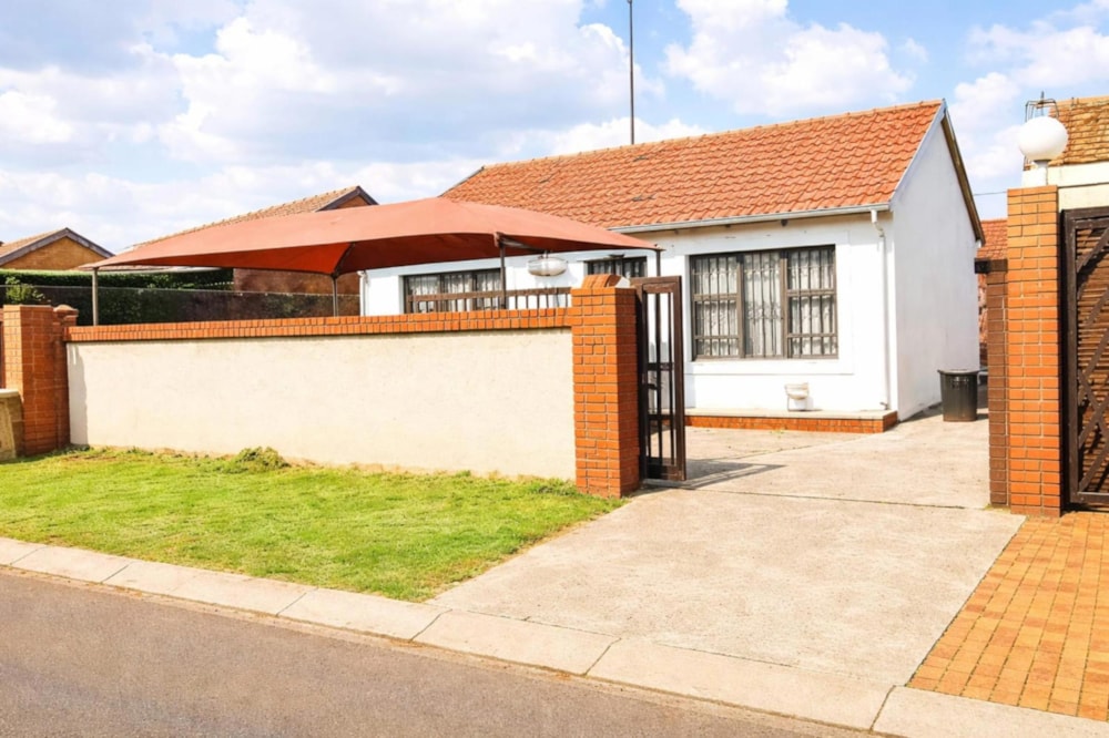 House for sale in Vosloorus - BOK1737234