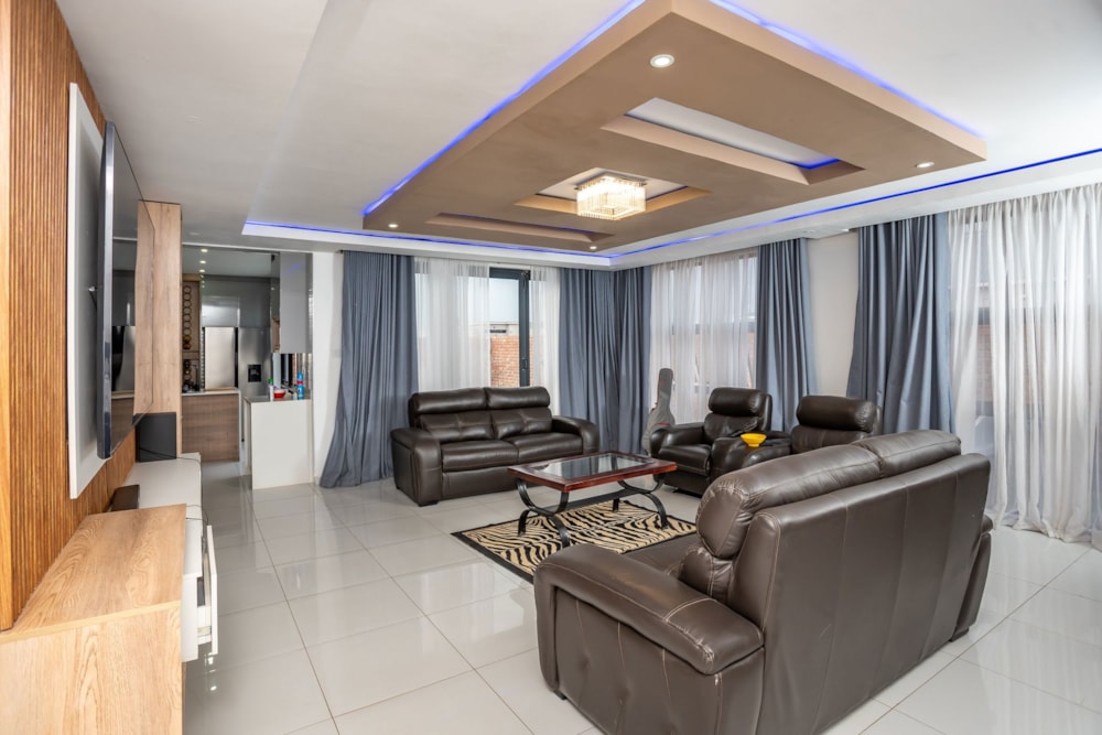 Cluster for sale in Arlington, Zimbabwe - 3ZB1737236