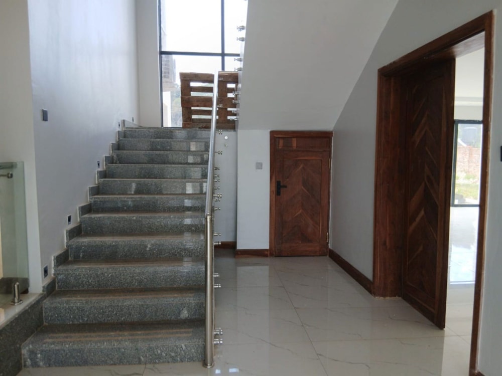 Commercial Building to rent in Greystone Park, Zimbabwe - 3ZB1737332