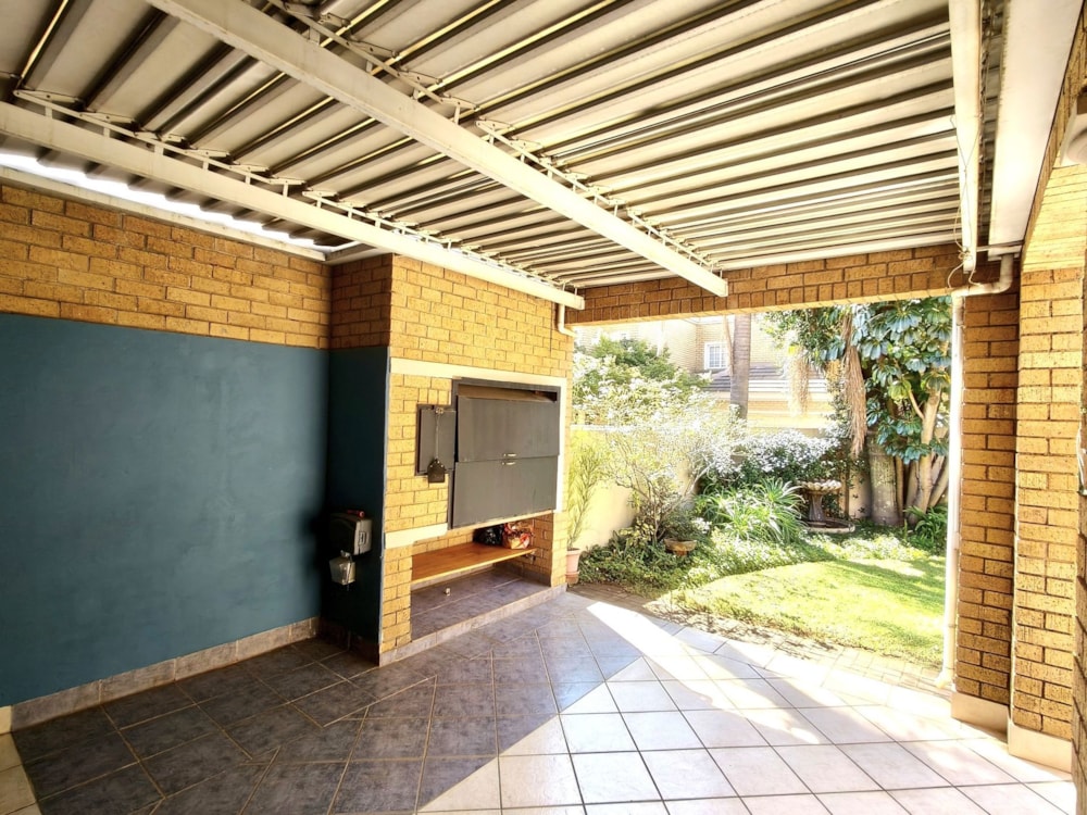 Townhouse for sale in EldoGlen - CN1737247