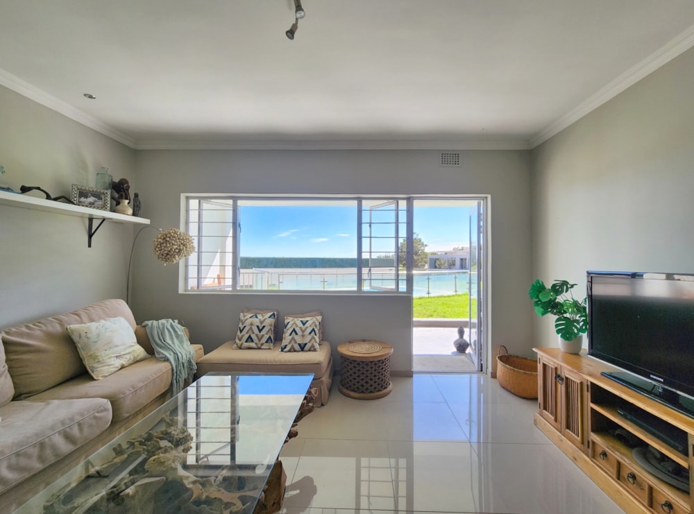 Apartment to rent in Camps Bay - CBL1737253