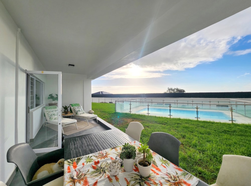 Apartment to rent in Camps Bay - CBL1737253