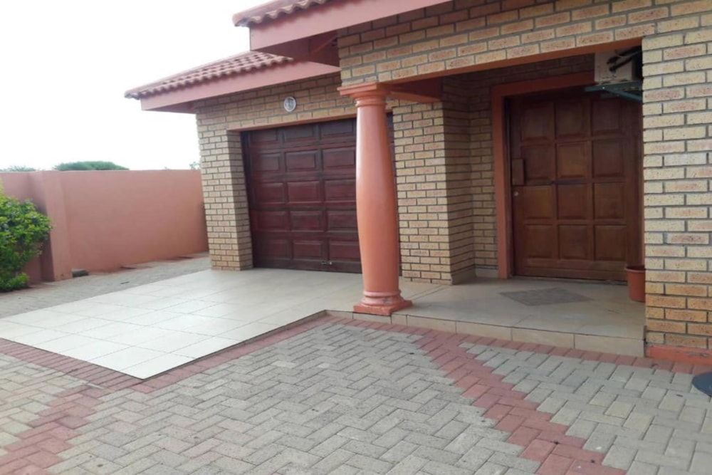 House for sale in Kopong, Botswana - 3BO1738071