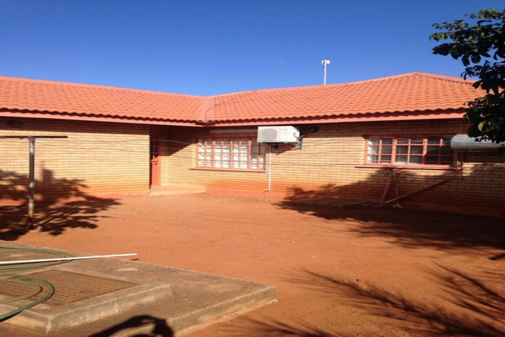 House for sale in Kopong, Botswana - 3BO1738071