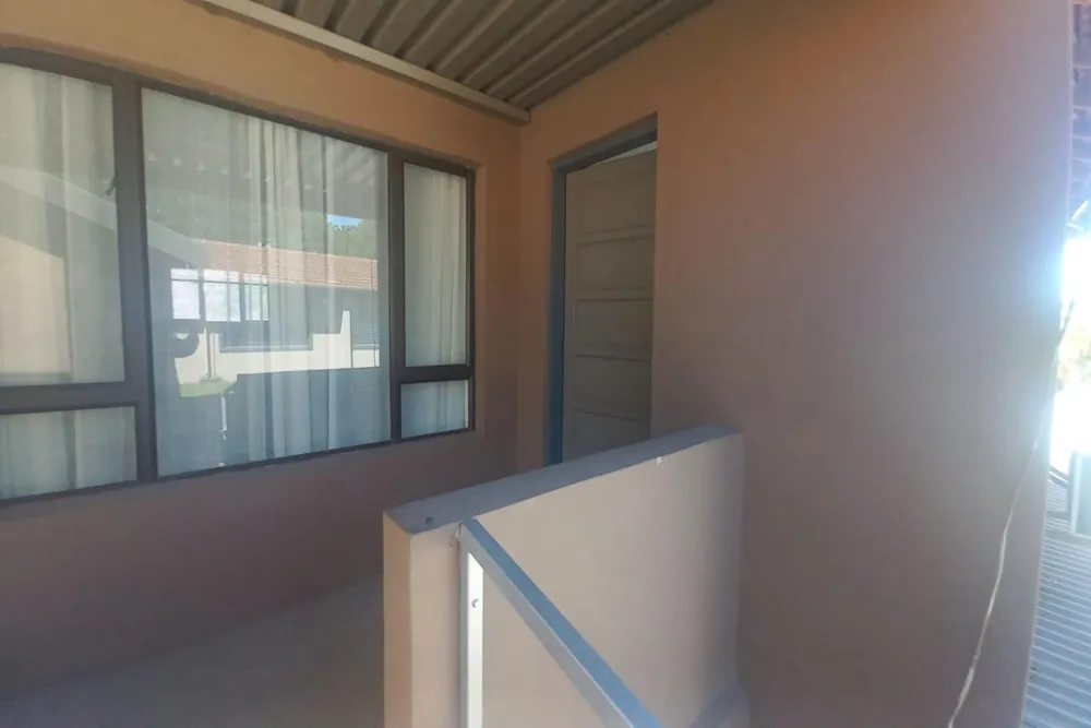 Garden apartment let in Berea West - 1WP1737296 Garden apartment let in Berea West - 1WP1737296