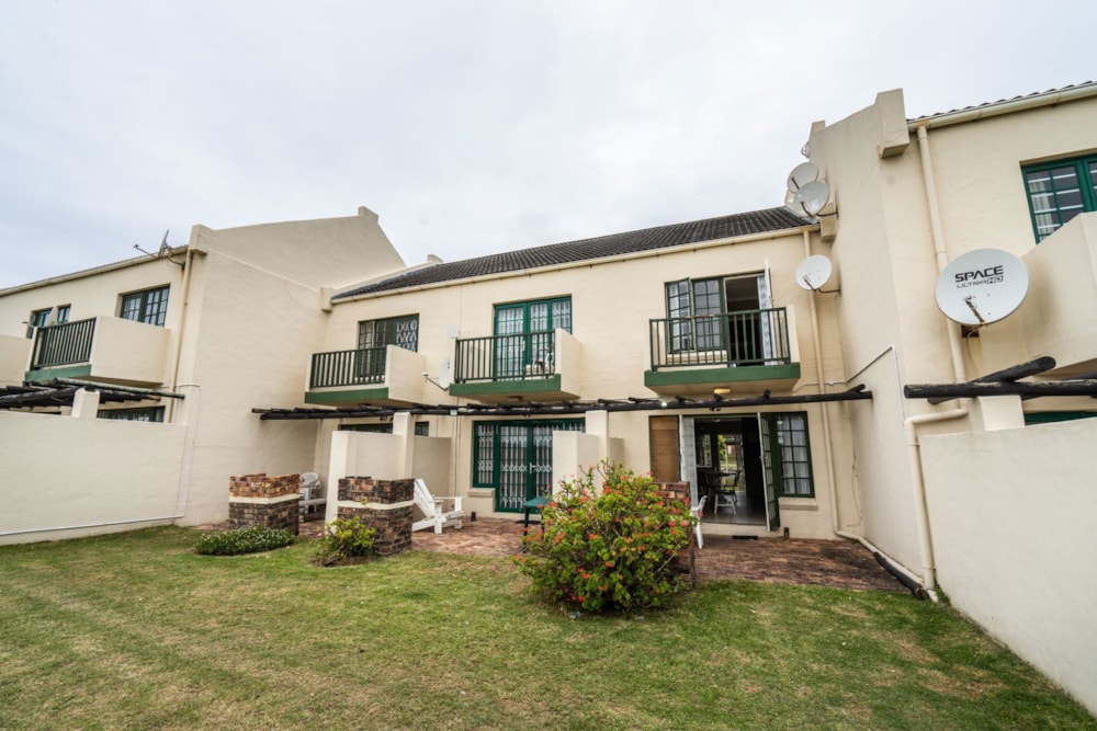 Townhouse to rent in West Beach, Port Alfred - 1PF1737303