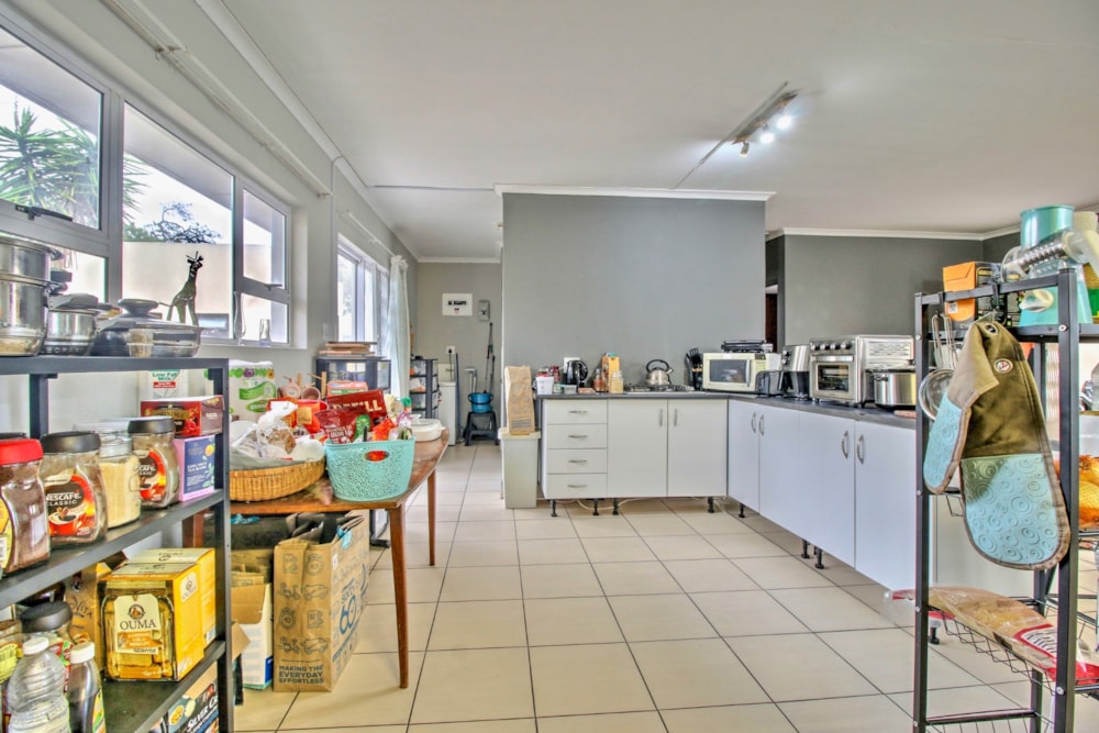 House to rent in Bothasig - 1PLA1737341