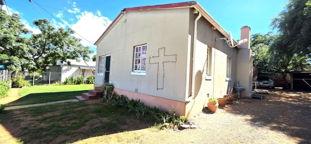 House for sale in Cradock - 1KK1737360