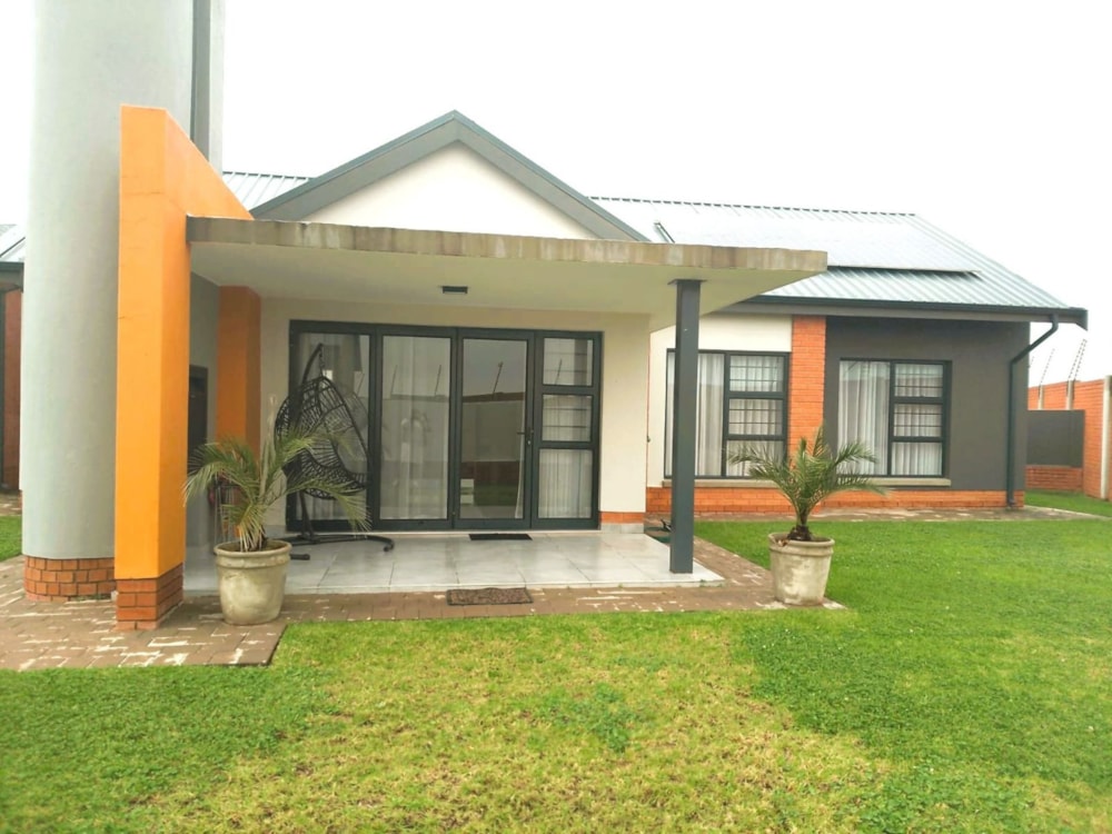 Security complex home to rent in Amberfield, Centurion - CNL1737417