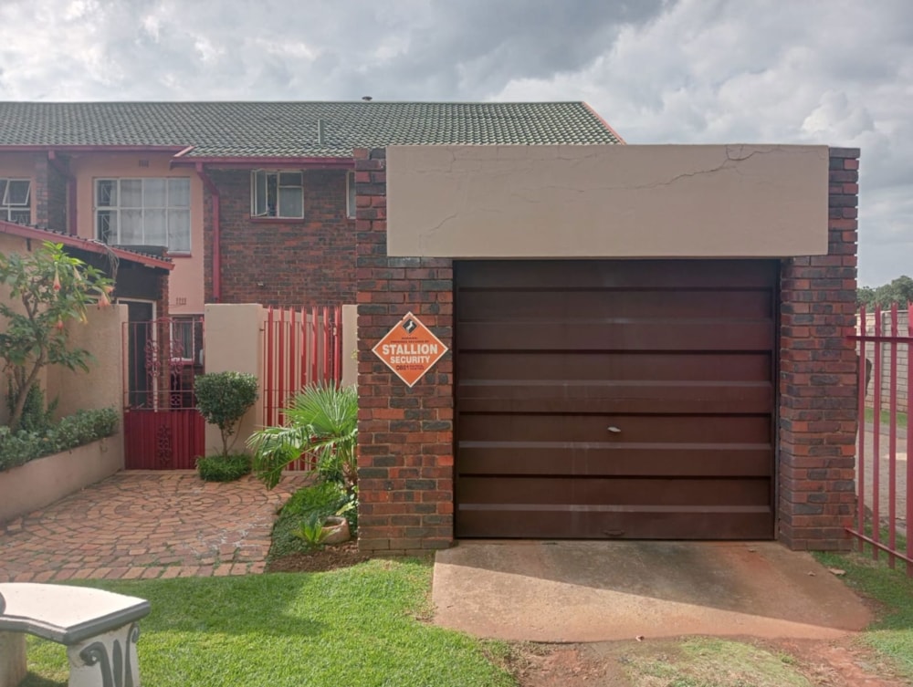 Double-storey cluster for sale in Geduld East - 1SP1737414