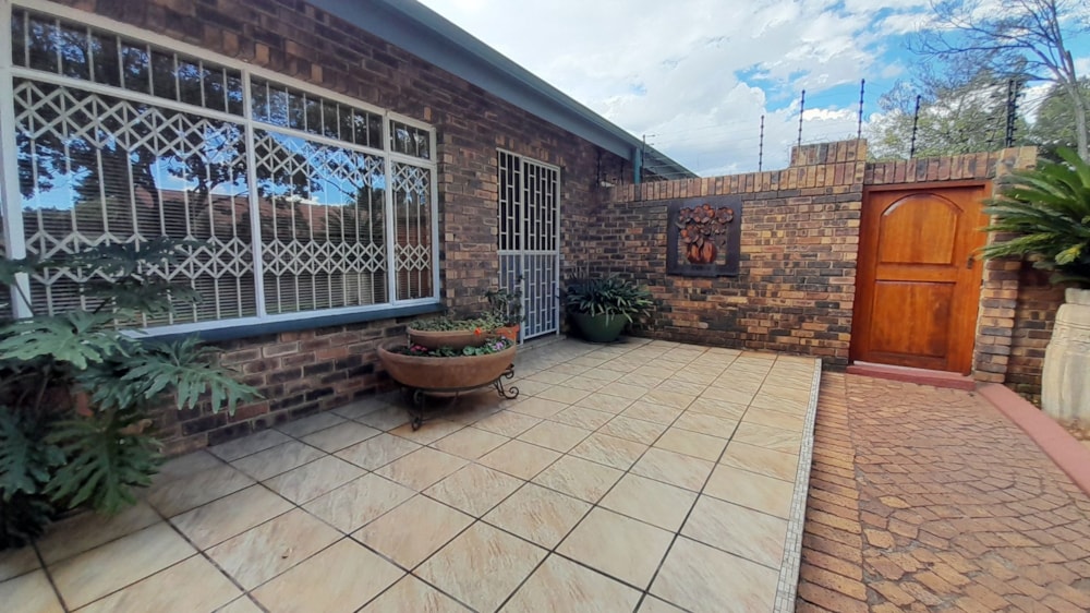House for sale in Vanderbijlpark SE 3 - 1VT1737466