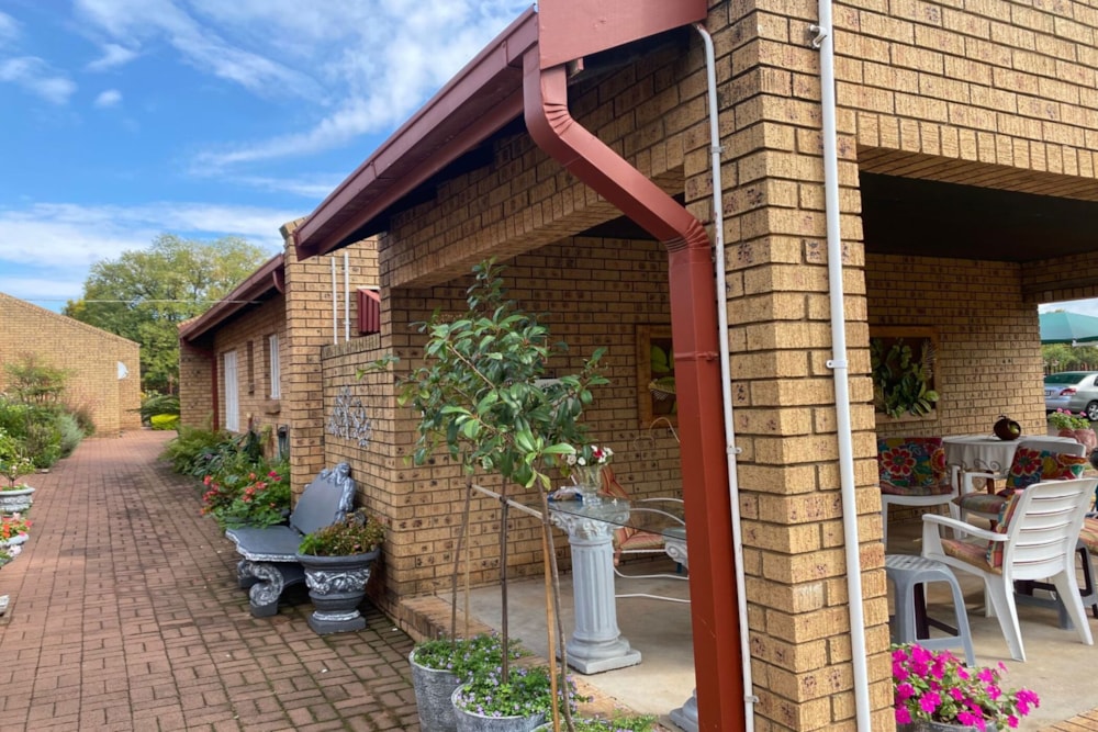 Townhouse for sale in Middelburg Central (Mpumalanga Central)  - 1MD1737469