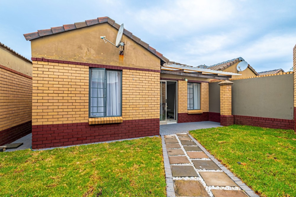 Townhouse to rent in Halfway Gardens - MDL1737482