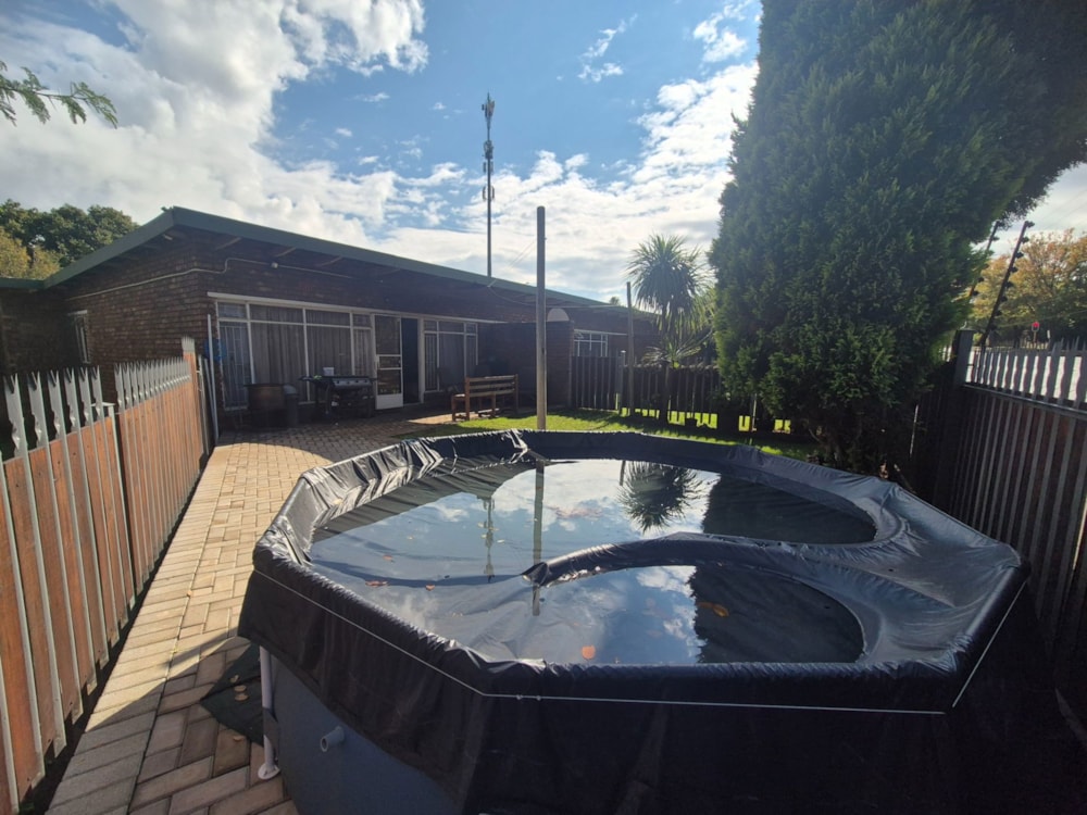 Apartment for sale in Kanonkop, Middelburg, Mpumalanga - 1MD1737472