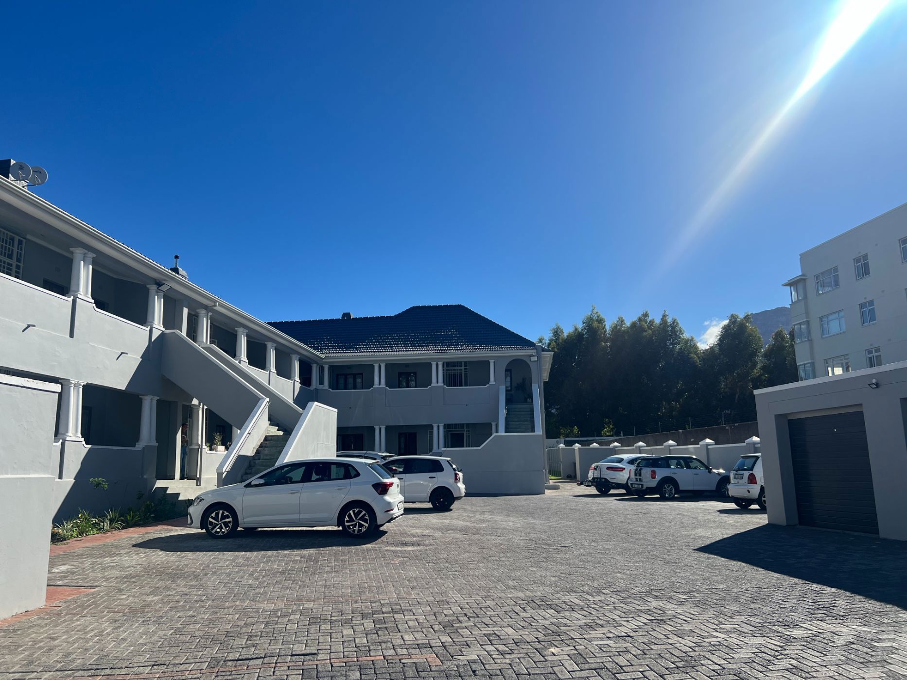 Apartment to rent in Kenilworth, Cape Town - RBL1737493