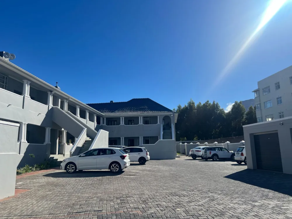 Apartment let in Kenilworth, Cape Town - RBL1737493 Apartment let in Kenilworth, Cape Town - RBL1737493