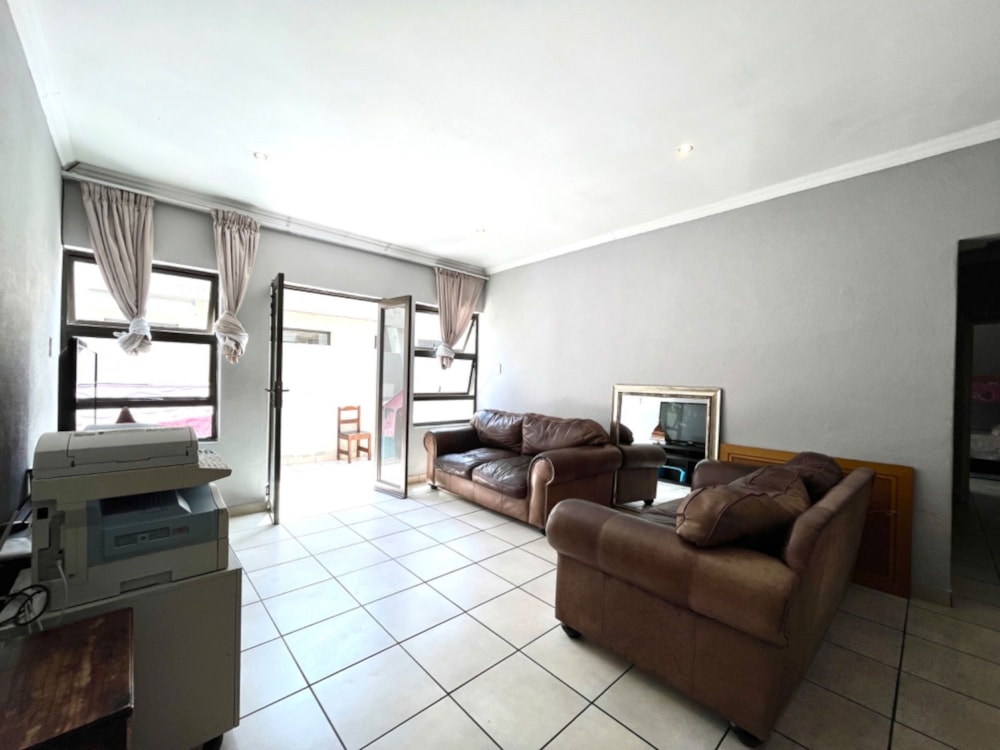 Townhouse to rent in Polokwane Central - 1PS1737497