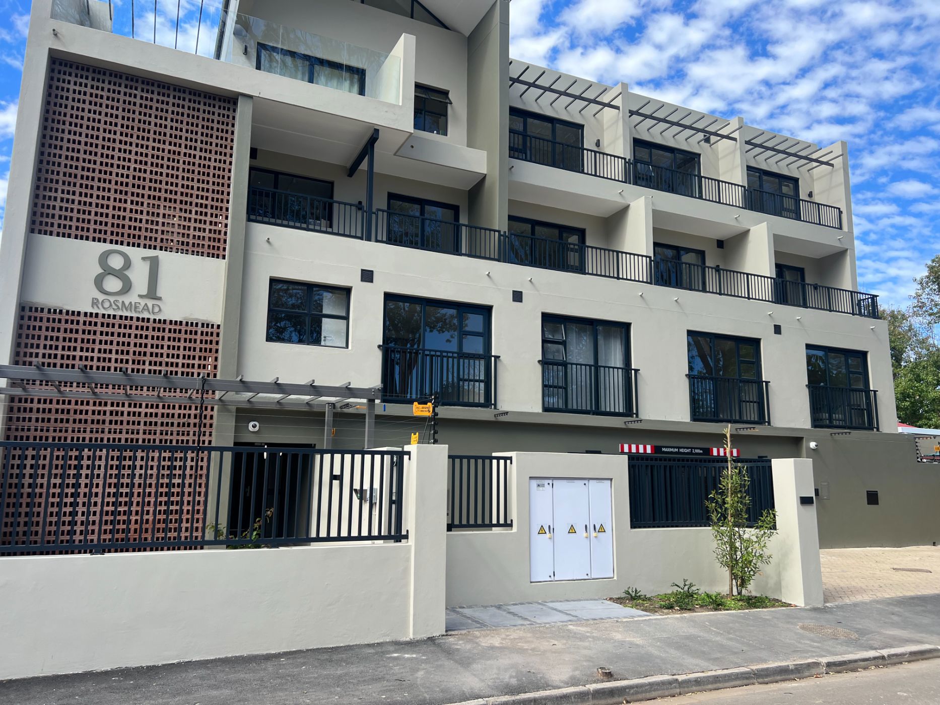Apartment to rent in Kenilworth, Cape Town - RBL1737508