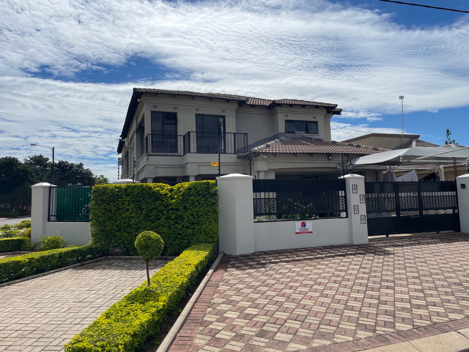 Double-storey house to rent in Phakalane, Botswana - 3BO1737652