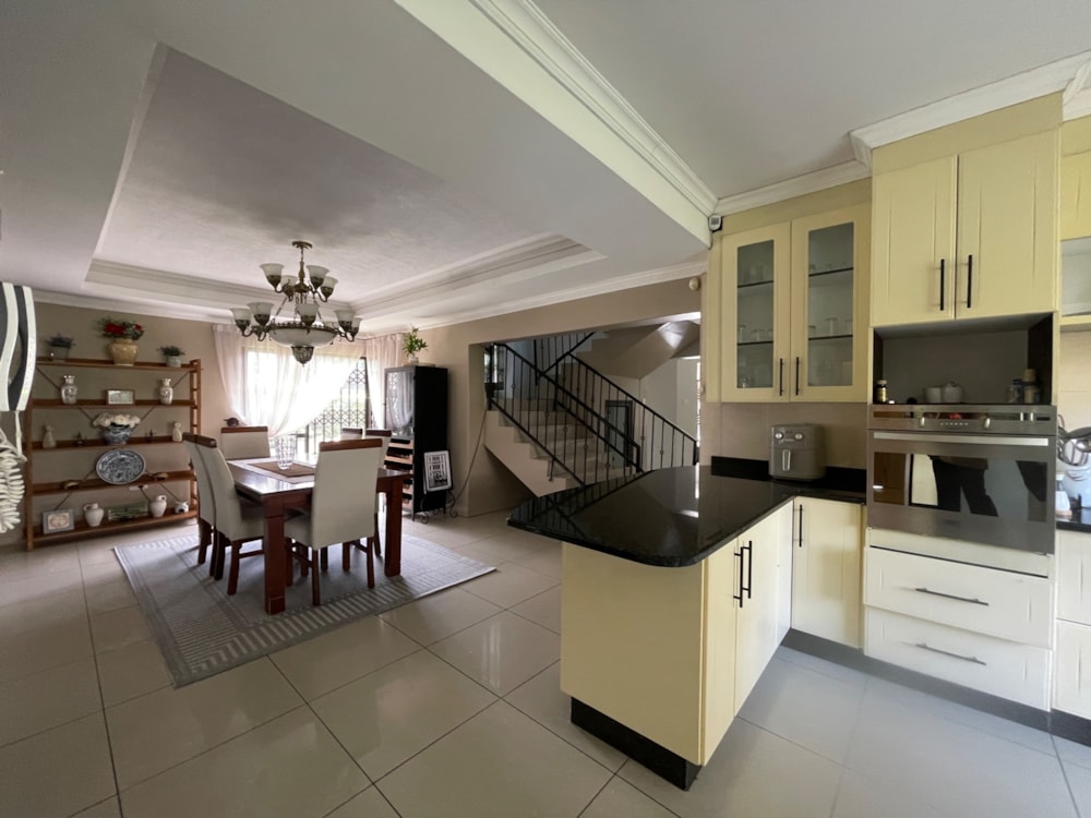 Double-storey house to rent in Phakalane, Botswana - 3BO1737652