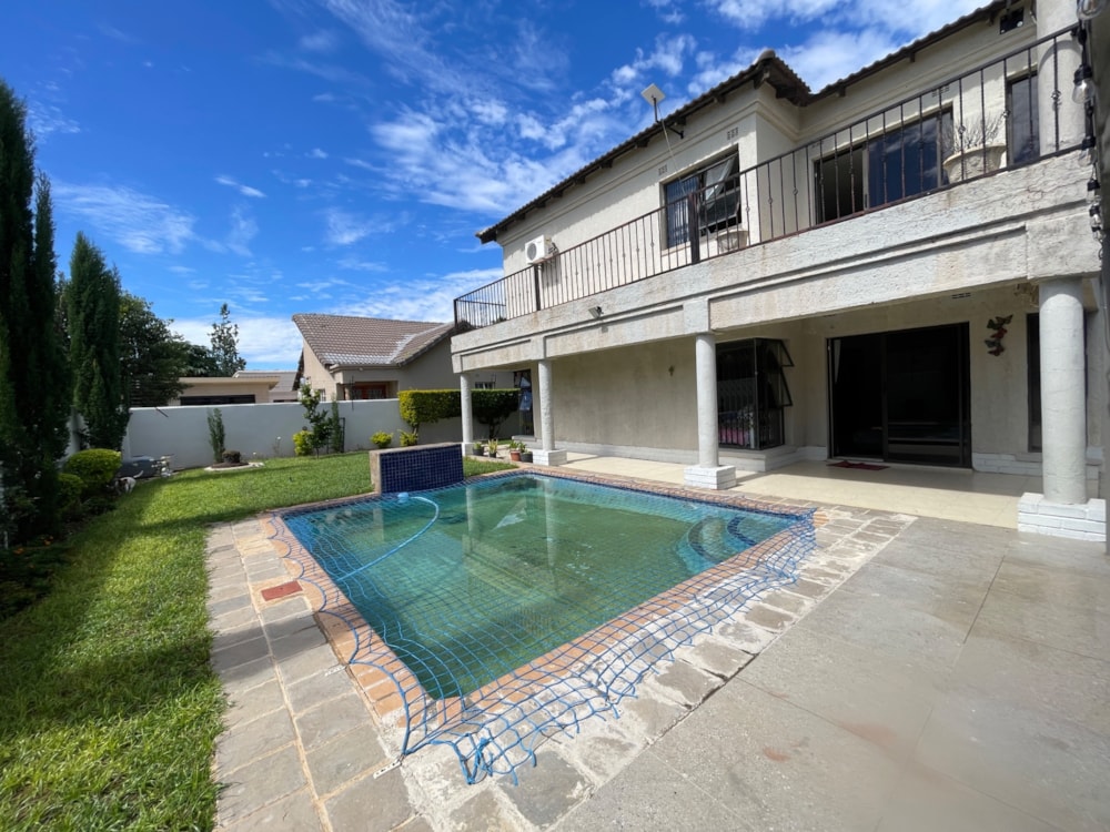 Double-storey house to rent in Phakalane, Botswana - 3BO1737652