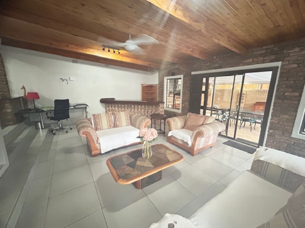 House for sale in Veldenvlei - 1RY1737595