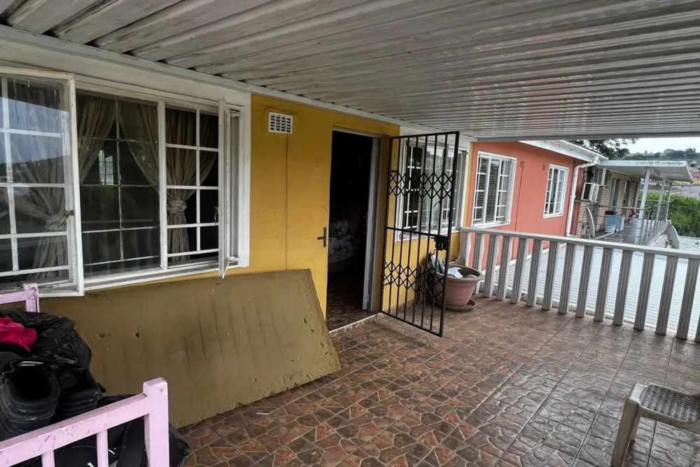 Double-storey house for sale in Newlands East - 1WP1737539 Double-storey house for sale in Newlands East - 1WP1737539