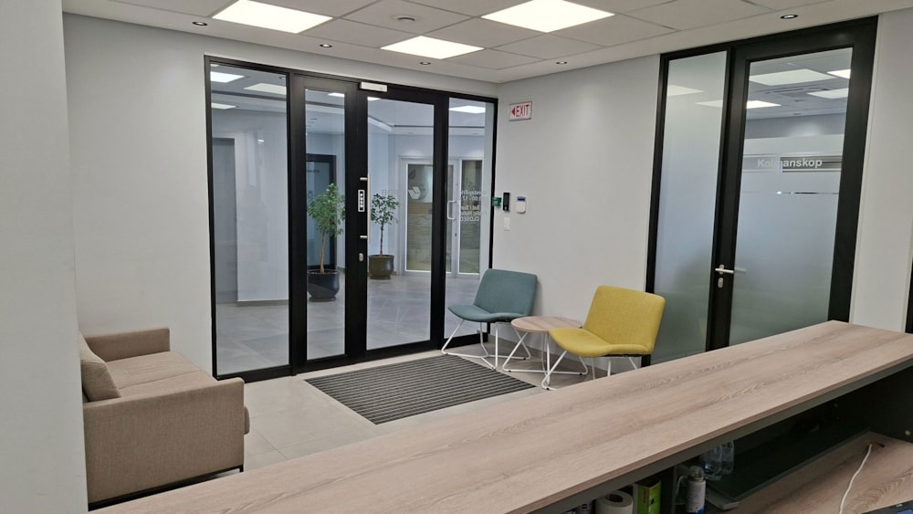 Commercial office to rent in Windhoek, Namibia - 3NM1737576