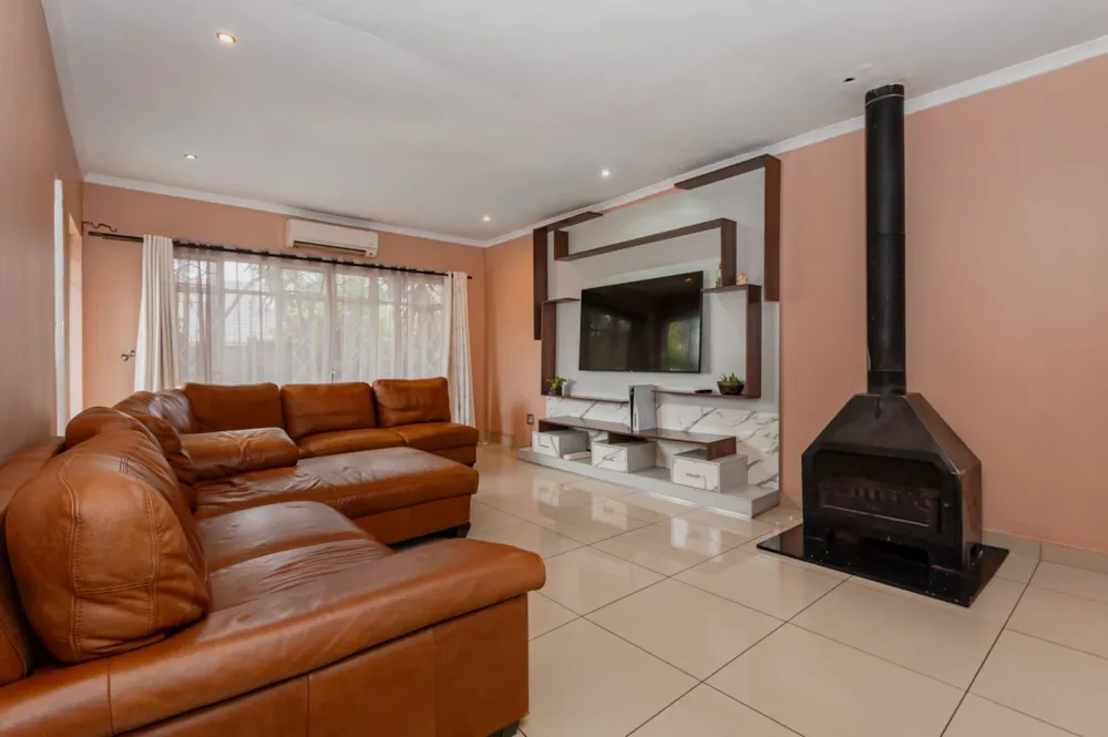 House for sale in Croydon, Edenvale - BED1737623 House for sale in Croydon, Edenvale - BED1737623