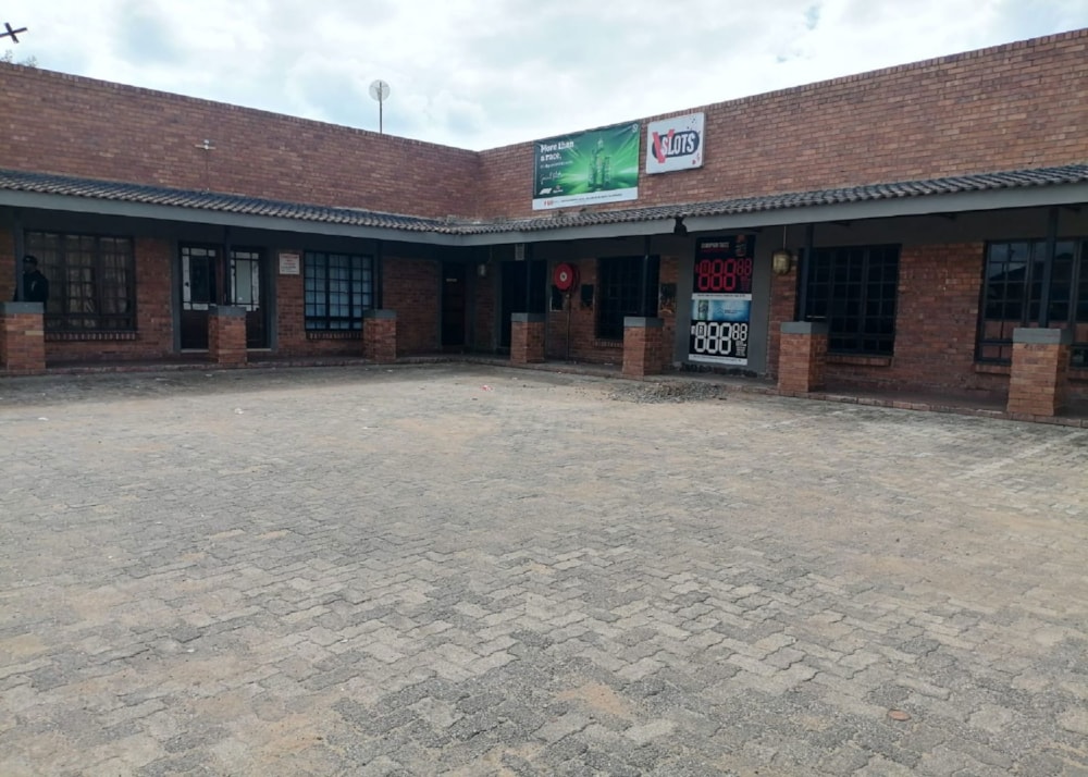 Commercial business for sale in Hendrina - 1MD1737693