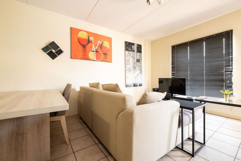 Apartment to rent in Ferndale, Randburg - RAL1737694