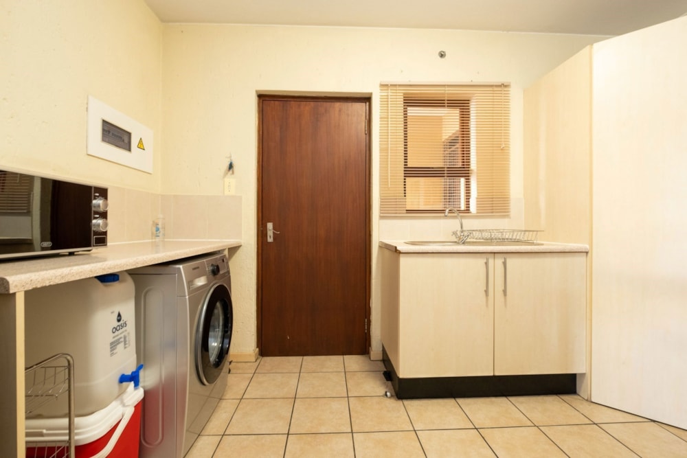 Apartment to rent in Ferndale, Randburg - RAL1737694