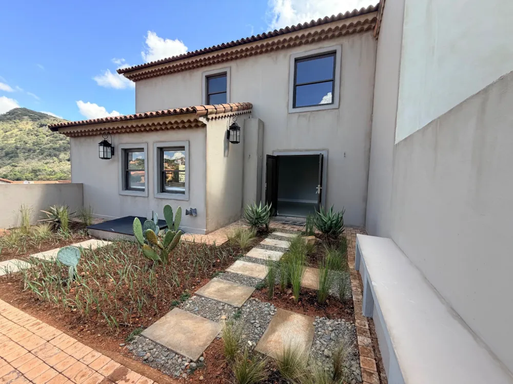 Security estate home for sale in Estate D Afrique - 1HR1737712 Security estate home for sale in Estate D Afrique - 1HR1737712