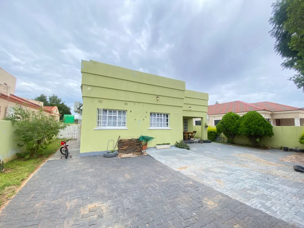 House to rent in Block 9, Botswana - 3BO1737738 House to rent in Block 9, Botswana - 3BO1737738