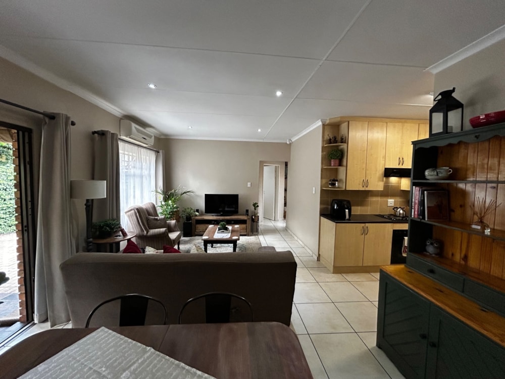 Townhouse for sale in Rhodesdene - 1KJ1737803