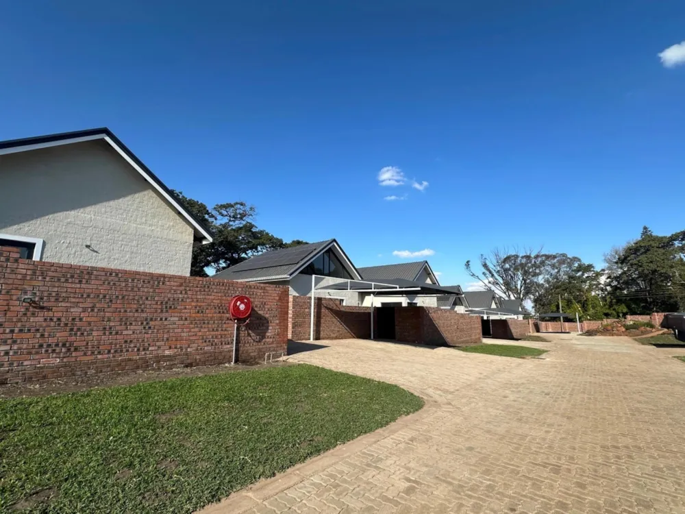 Townhouse let in Greendale, Zimbabwe - 3ZB1737806 Townhouse let in Greendale, Zimbabwe - 3ZB1737806