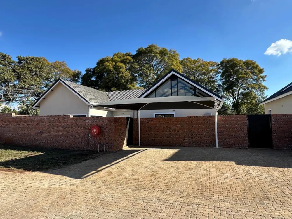 Townhouse let in Greendale, Zimbabwe - 3ZB1737806 Townhouse let in Greendale, Zimbabwe - 3ZB1737806