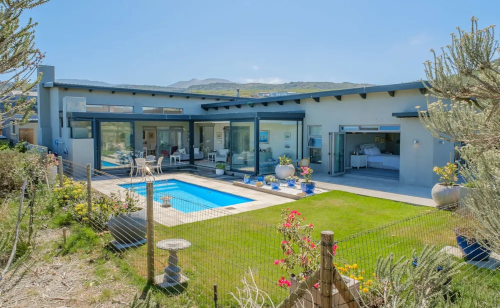 House let in Chapman's Bay Estate - FHL1737924 House let in Chapman's Bay Estate - FHL1737924