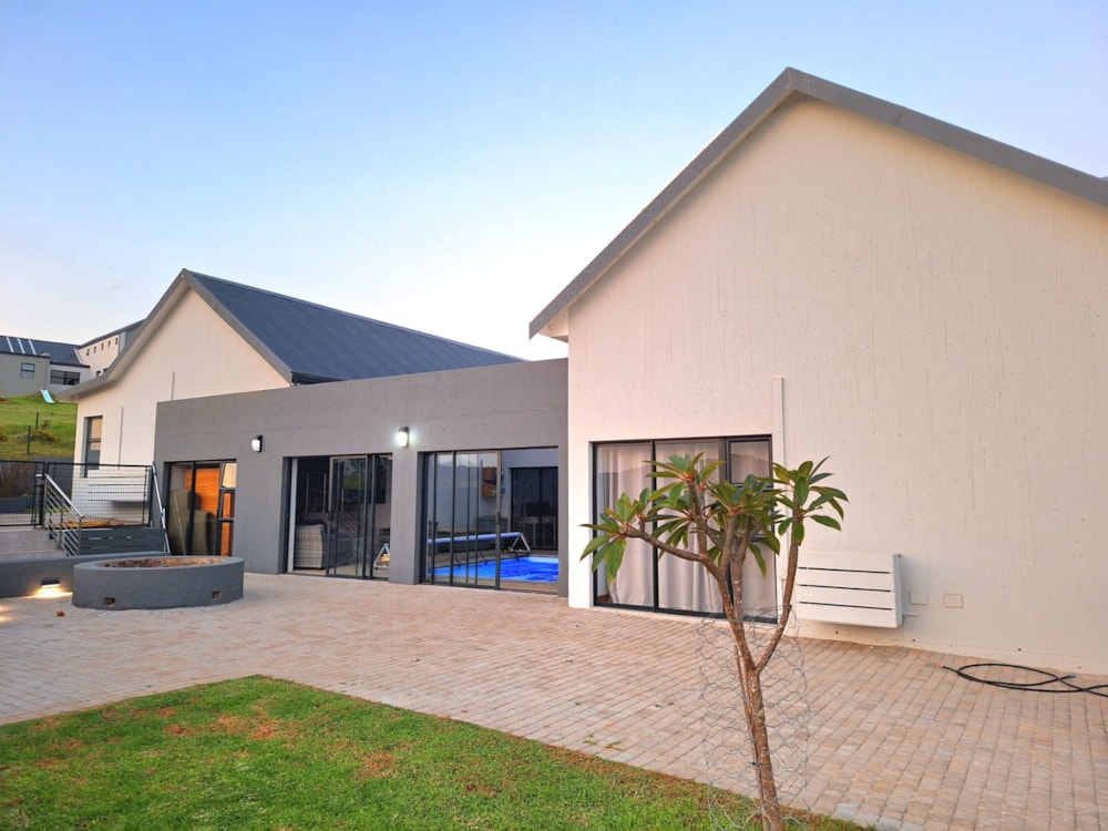 Security estate home for sale in Outeniquasbosch Wildlife Village - 1MB1737977